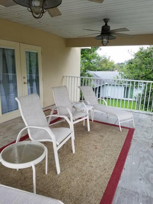 Sunset Overlook Apartment Tarpon Springs